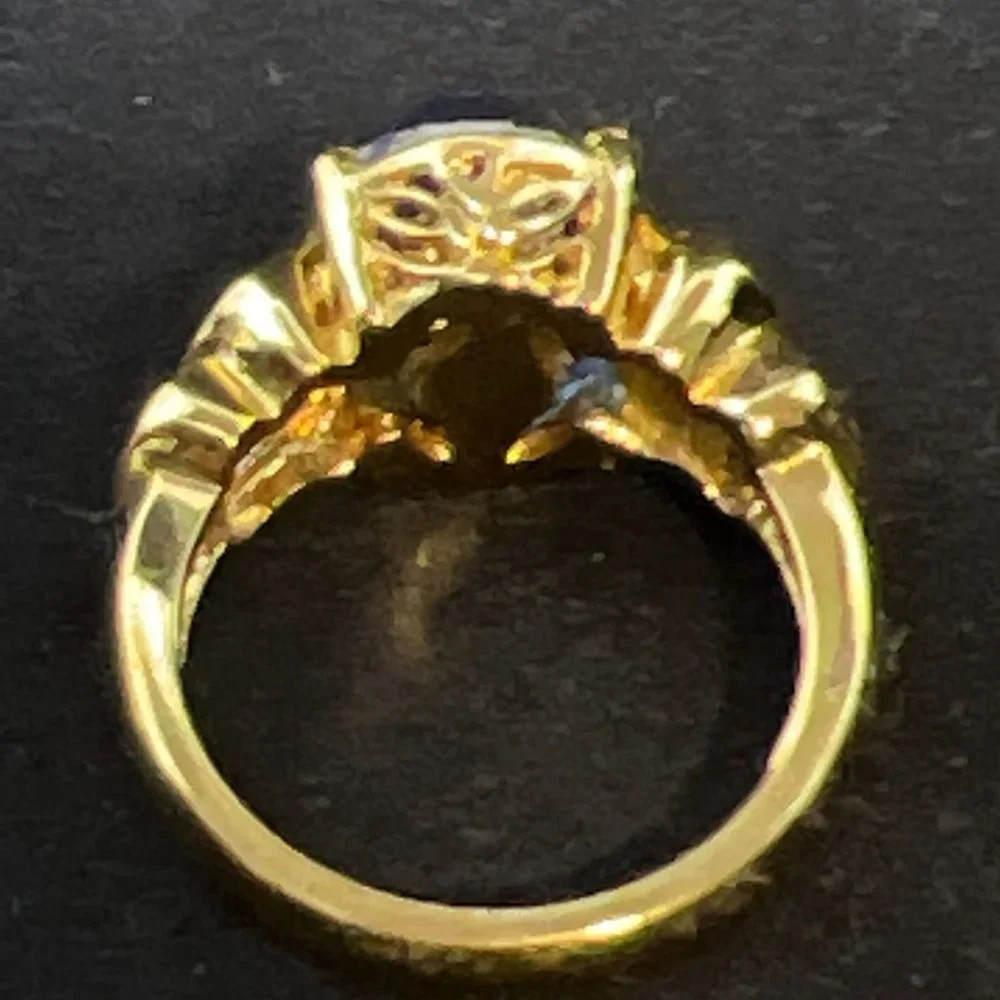 Gold Tone And Multifaceted Blue Rhinestone Statement Ring Sz 7 (R298) - Picture 6 of 7